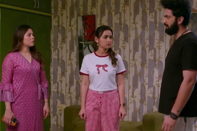 ‎Brahmamudi Serial Today December 31st Episode: కావ్య బిడ్డను చంపే ప్రయత్నంలో రేఖ.. ఇదేంటిరా బాబు తల్లి కంటే డేంజర్‌లా ఉందే!