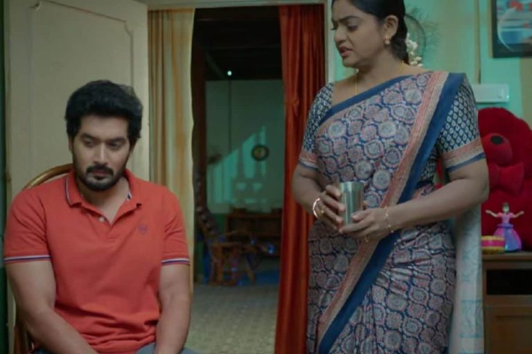 ‎Karthika Deepam Serial Today January 5th Episode: దీపకు నిజం చెప్పేసిన కార్తీక్.. మనవడిని నిలదీసిన శివన్నారాయణ.. నిజాలు బయటపెడతానన్న శ్రీధర్!