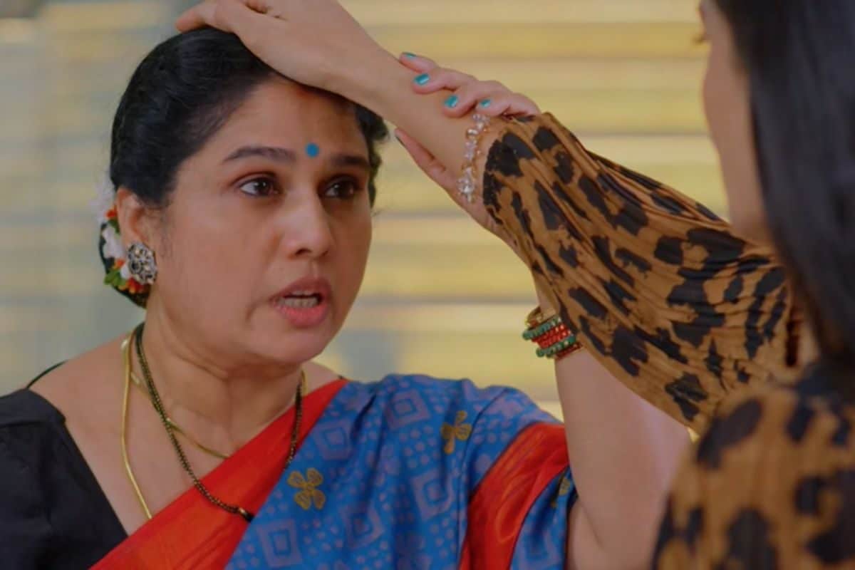 ‎Karthika Deepam Serial Today January 16th Episode: సుమిత్రకు నిజం చెప్పేసిన జ్యోత్స్న.. తల్లిని చూసి అల్లాడిపోతున్న దీప.. కార్తీక్ ప్లాన్ ఏంటి?