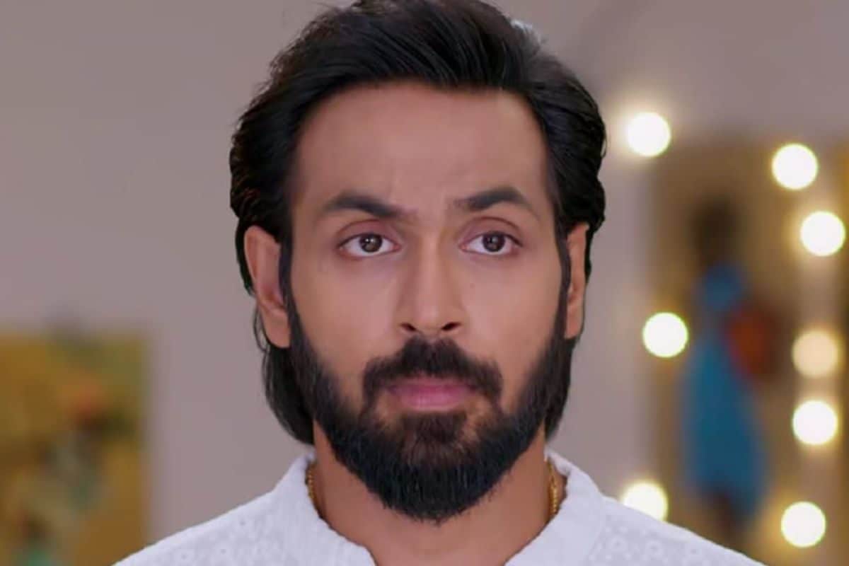 ‎Brahmamudi Serial Today January 8th Episode: అనుకున్నది సాధించిన రాహుల్.. రాజ్‌ని అరెస్ట్ చేసిన పోలీసులు.. ప్రాణాపాయంలో కావ్య!