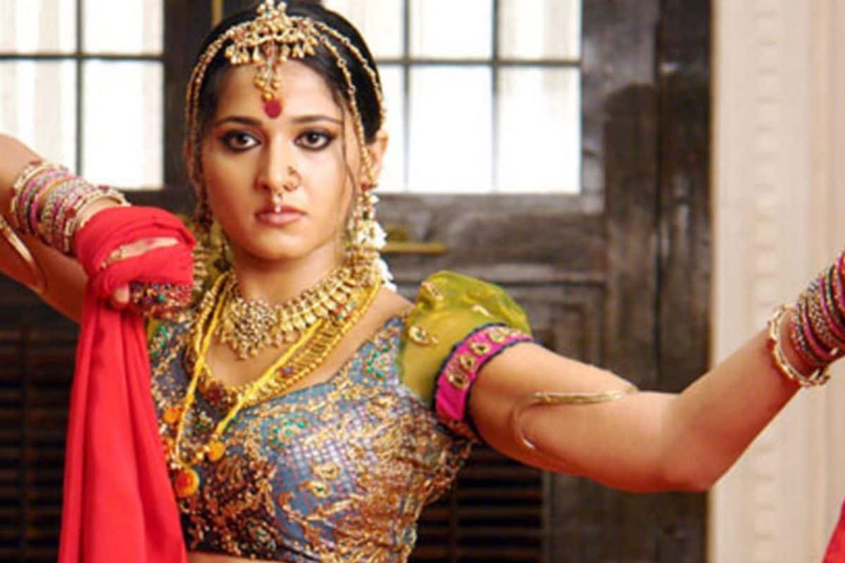 Anushka: అనుష్క సూపర్ హిట్ మూవీ అరుంధతి మిస్ చేసుకున్న హీరోయిన్ ఎవరో తెలుసా? ఒకవేళ ఆమెనే చేసి ఉంటేనా..