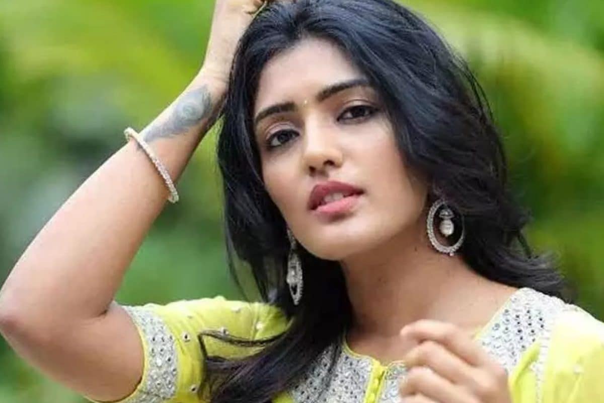 Eesha Rebba: బంజారాహిల్స్ పోలీస్ స్టేషన్‌కి ఈషా రెబ్బా.. అసలేం జరిగిందంటే..!