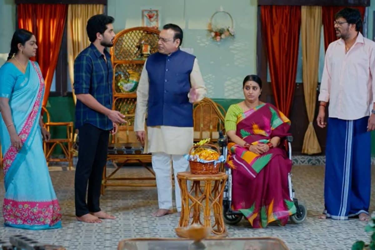 ‎Karthika Deepam Serial Today February 5th Episode: తప్పంతా నీదేనంటూ కాంచనకు క్లాస్ పీకిన శివన్నారాయణ.. జ్యోత్స్నని అనుమానిస్తున్న వంటలక్క అత్త!