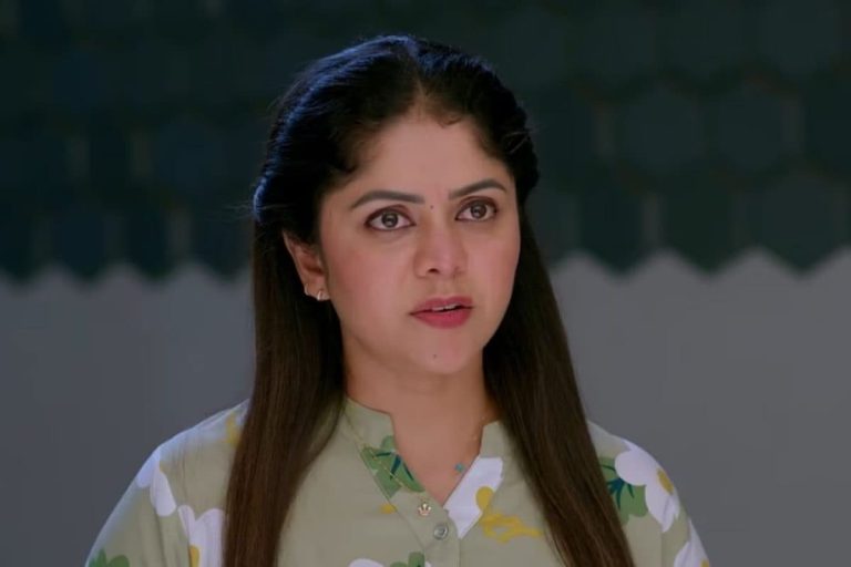 ‎Brahmamudi Serial Today February 23rd Episode: దుగ్గిరాల కుటుంబం మొత్తాన్ని లేపేద్దామంటున్న రుద్రాణి.. ట్రస్ట్ పనులు పూర్తి చేసిన రాజ్ కుటుంబం!