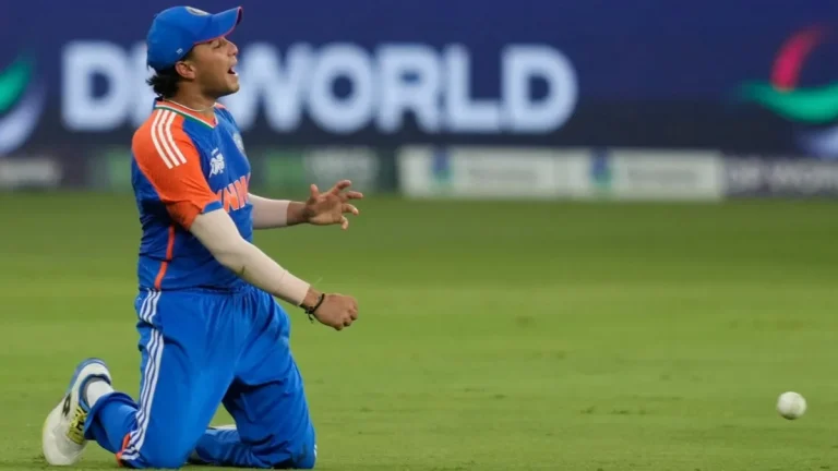 పాకిస్తాన్ తో మ్యాచ్ వేళ.. అభిషేక్ పై ఆచితూచి నిర్ణయం: కొలంబోలో పేరెంట్స్