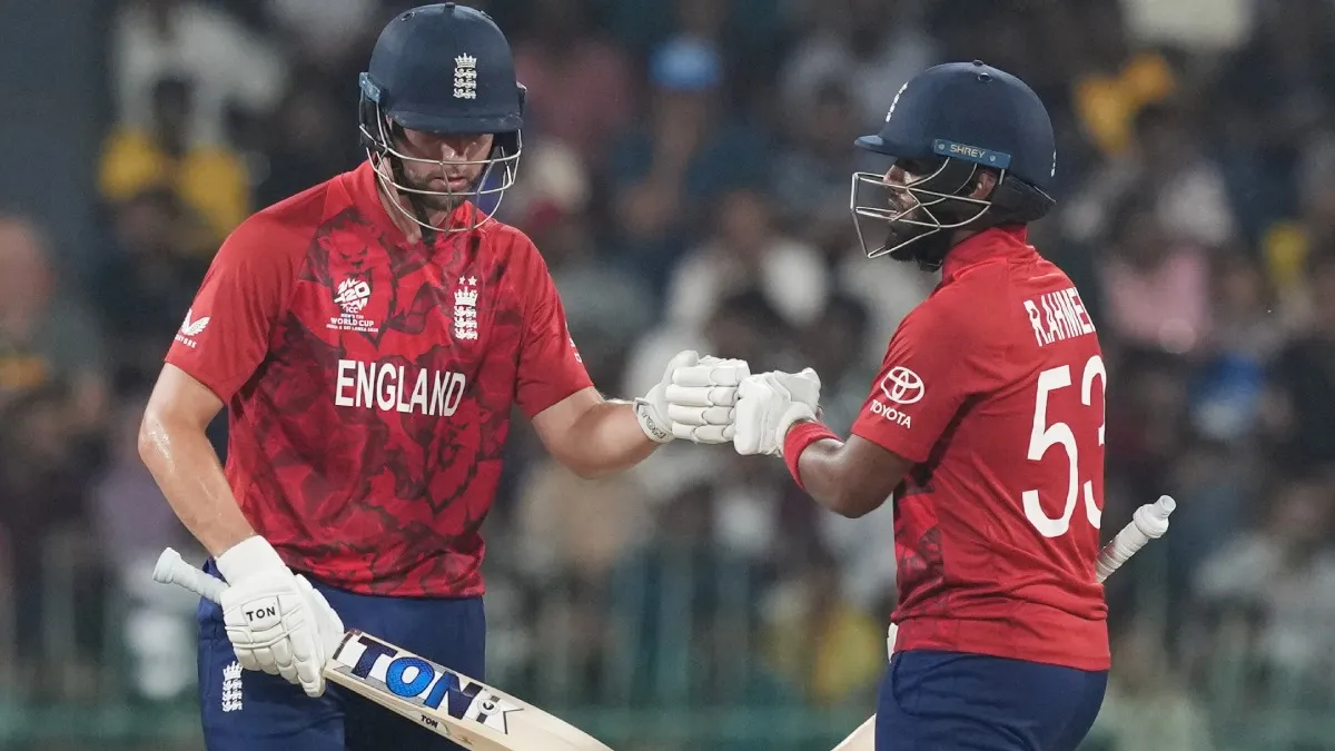 కివీస్‌ను ముంచిన ఇంగ్లాండ్.. పాకిస్థాన్‌కు చిగురించిన ఆశలు!