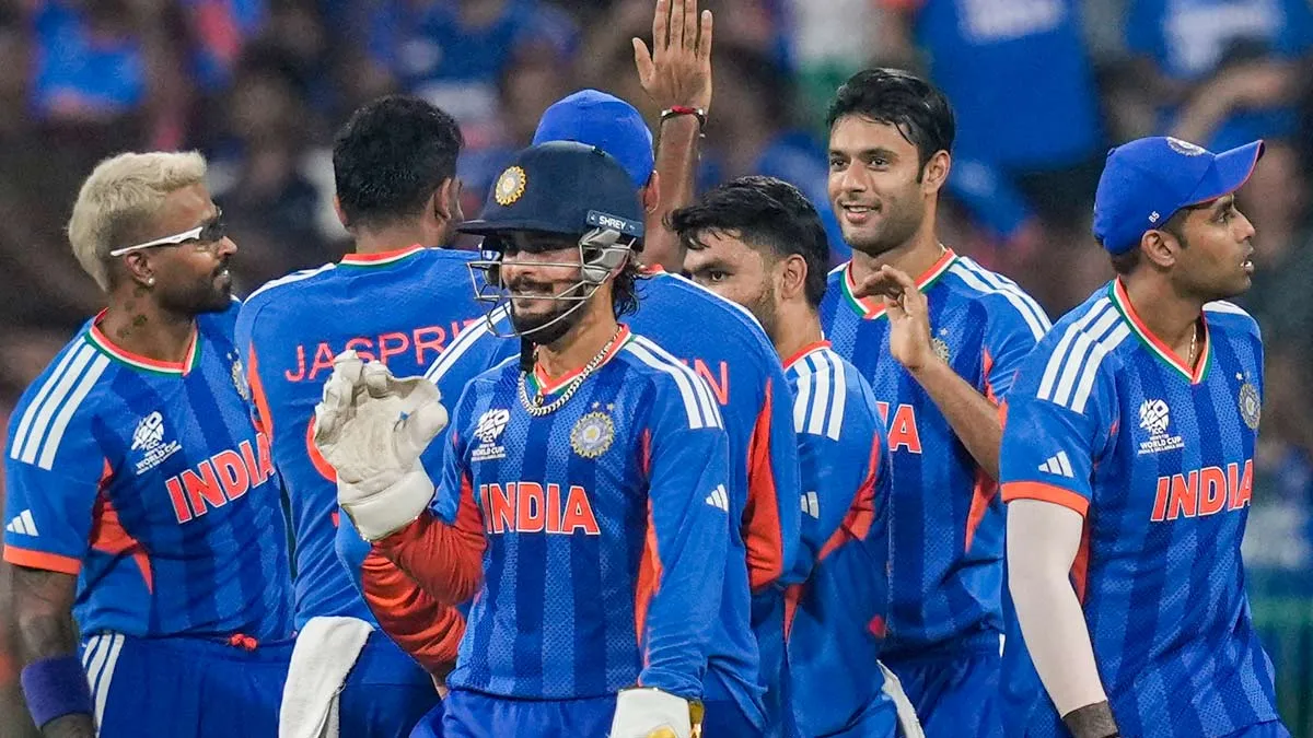 Ind Vs SA: టీమిండియా స్టార్ బ్యాటర్ సహా వీరి పై వేటు - ఫైనల్ టీం ఇలా..!!