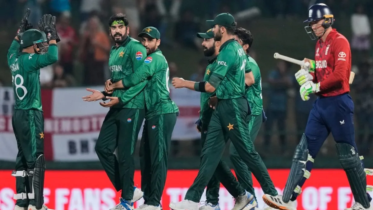పాకిస్తాన్ సెమీస్ ఆశలు ఇంకా చావలేదు- ఆ ఒక్క పాయింట్ తో.. రేసులో