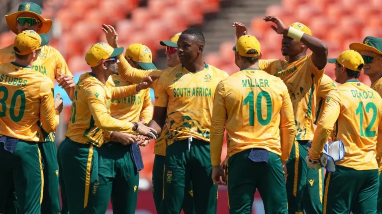 మెంటల్ మాస్ మ్యాచ్- రెండు సూపర్ ఓవర్లు: నరాలు తెంచిన దక్షిణాఫ్రికా: హీరో అతడే