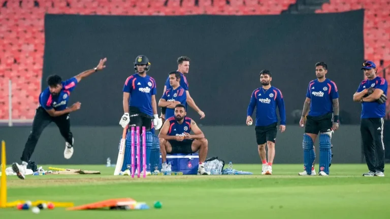 T20 World Cup 2026:  జింబాబ్వే మ్యాచ్ వేళ మరో షాక్-కీలక ఆల్ రౌండర్ దూరం..!