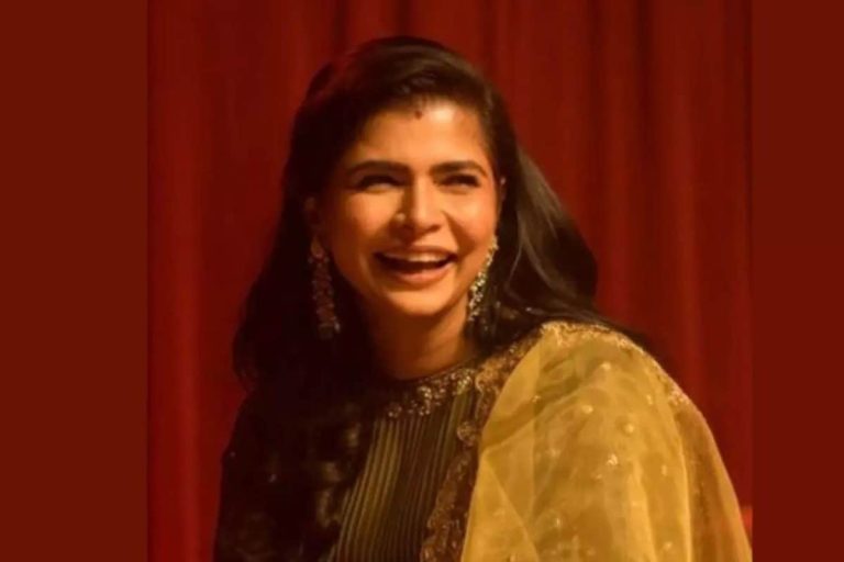Chinmayi Sripaada: భార్యకు ఇష్టం లేకుండా శృంగారం చేయడం రేప్‌తో సమానం.. సింగర్ చిన్మయ్ సంచలన కామెంట్స్..!