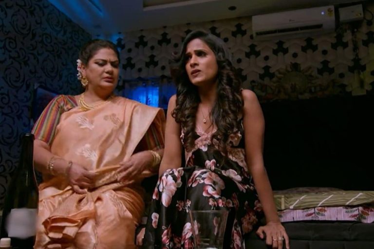 ‎Brahmamudi Serial Today March 30th Episode: రాజ్ రావడంతో భయంతో వణికిపోతున్న రేఖ.. ఐశ్వర్యను బ్లాక్ మెయిల్ చేస్తున్న రాకేష్!