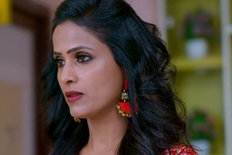 ‎Brahmamudi Serial Today March 26th Episode: నేరాన్ని ఇందుమీదికి నెట్టేసిన ఐశ్వర్య.. భర్తకు నిజాన్ని చెప్పిన భ్రమరాంబ!