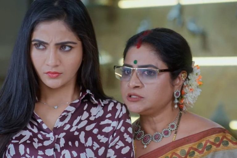 ‎Karthika Deepam Serial Today March 26th Episode: ఆహా ఏమి ట్విస్టు.. జ్యోత్స్నకు పిచ్చి ఎక్కించేశారుగా! ఆస్తి మొత్తం గోవిందా!