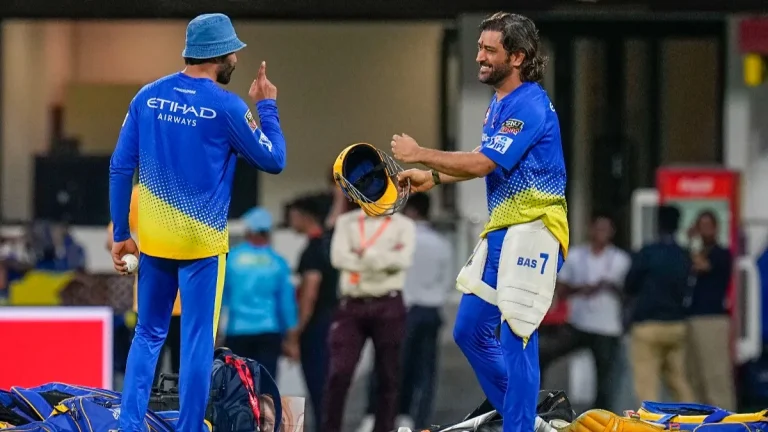 సీఎస్కే వదిలేశాక ధోనీతో మాటల్లేవ్ ..! రవీంద్ర జడేజా షాకింగ్..!