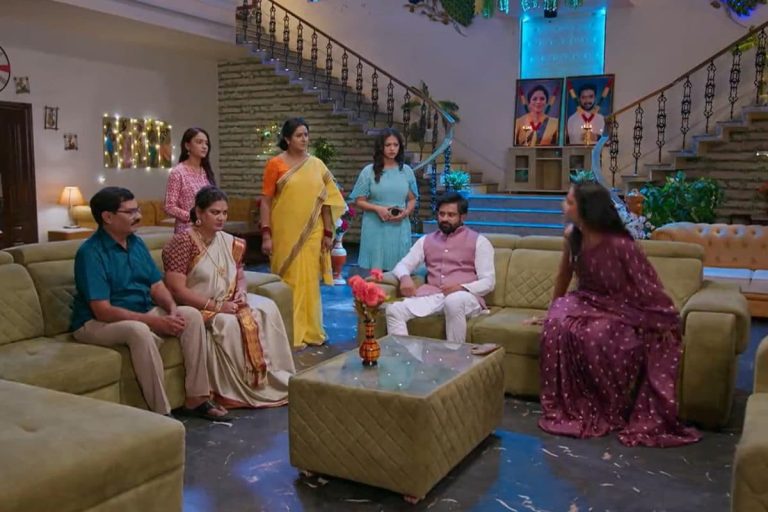 ‎Brahmamudi Serial Today April 13th Episode: నువ్వే ఆ ఇందును దాచావు.. నీకు చుక్కలు చూపిస్తా అపర్ణ! షాకింగ్ వార్నింగ్ ఇచ్చిన రేఖ!