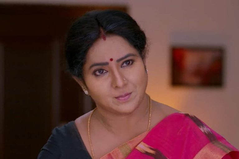 ‎Brahmamudi Serial Today April 27th Episode: రాజుని బెదిరిస్తున్న ఇందు.. రేఖకి స్ట్రాంగ్ వార్నింగ్ ఇచ్చిన అపర్ణ!