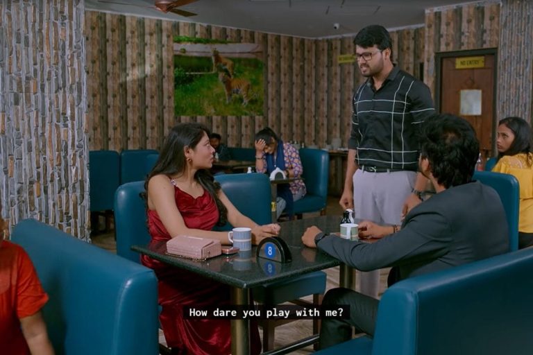 ‎Brahmamudi Serial Today April 17th Episode : వెంకీపై పోలీస్ కంప్లైంట్ ఇస్తానంటున్న రోజా.. అపర్ణకి ధైర్యం చెబుతున్న నందు!