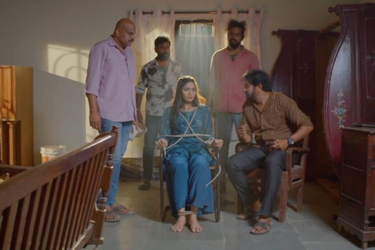 ‎Karthika Deepam Serial Today April 20th Episode: పాములు పట్టేవాడు పాము కాటుకే పోయినట్టు.. కిడ్నాప్‌లు చేసే జ్యోత్స్ననే కిడ్నాప్!