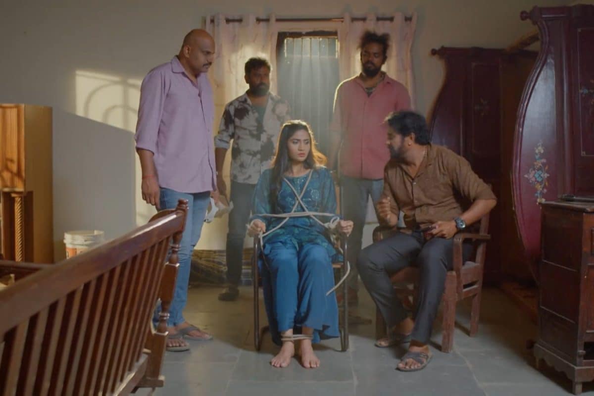 ‎Karthika Deepam Serial Today April 20th Episode: పాములు పట్టేవాడు పాము కాటుకే పోయినట్టు.. కిడ్నాప్‌లు చేసే జ్యోత్స్ననే కిడ్నాప్!