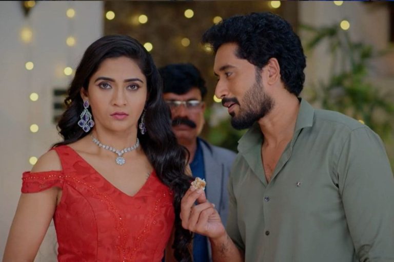 ‎Karthika Deepam Serial Today April 4th Episode:జ్యోత్స్న దెబ్బ అదుర్స్ కాదు.. మరదలు పిల్లకు షాకిచ్చిన కార్తీక్!