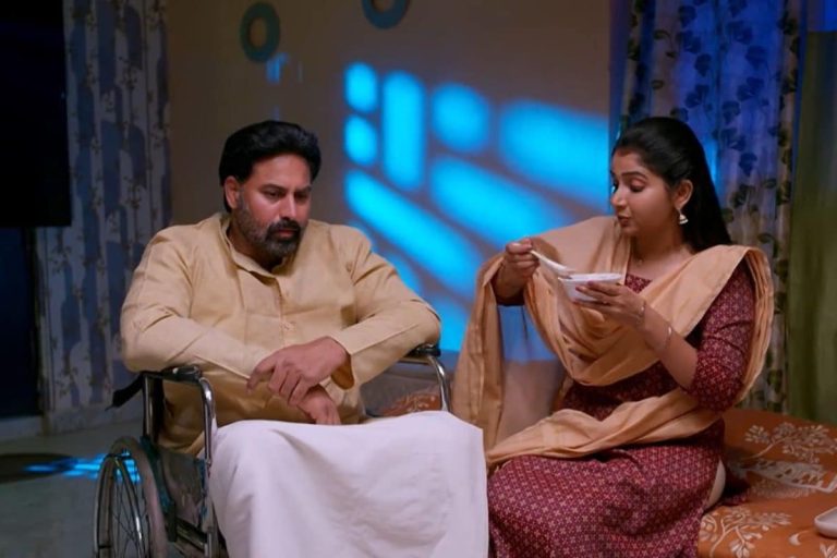 ‎Brahmamudi Serial Today April 2nd Episode: రేఖకి క్షమాపణ చెప్పిన ఐశ్వర్య.. కృష్ణయ్యని దారి చూపించమంటున్న ఇందు!