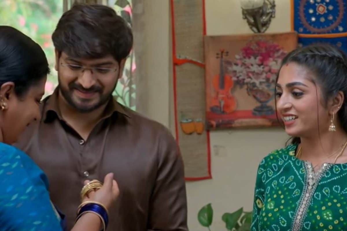 Gundeninda Gudigantalu Serial Today April 24th Episode: ప్రభావతికి బంగారు గాజులు గిఫ్ట్ ఇచ్చిన మనోజ్... మీనాకు పెళ్లి సంబంధం.. పాపం సత్యం!