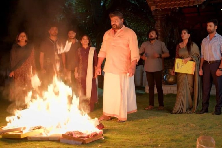 illu illalu pillalu serial Today April 15th Episode: శ్రీవల్లి దెబ్బకు విలవిల్లాడిన నర్మద.. సాగర్ తెచ్చిన బట్టలను తగలబెట్టిన రామరాజు!