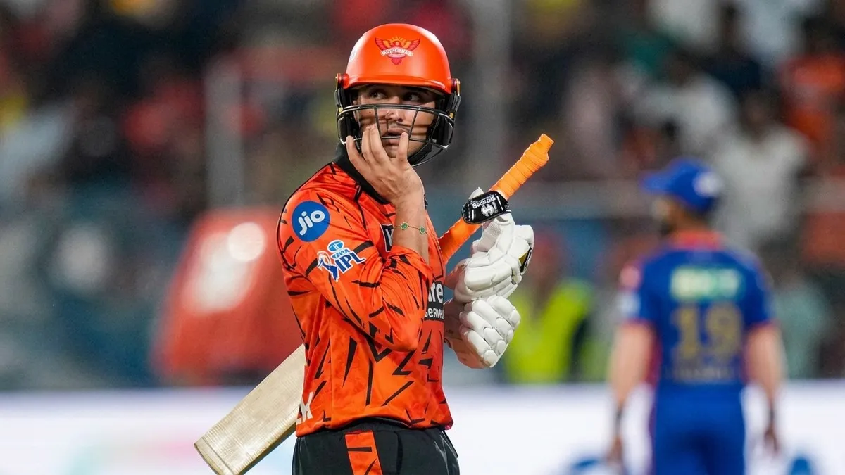 IPL 2026: అభిషేక్ శర్మ తొండాట!