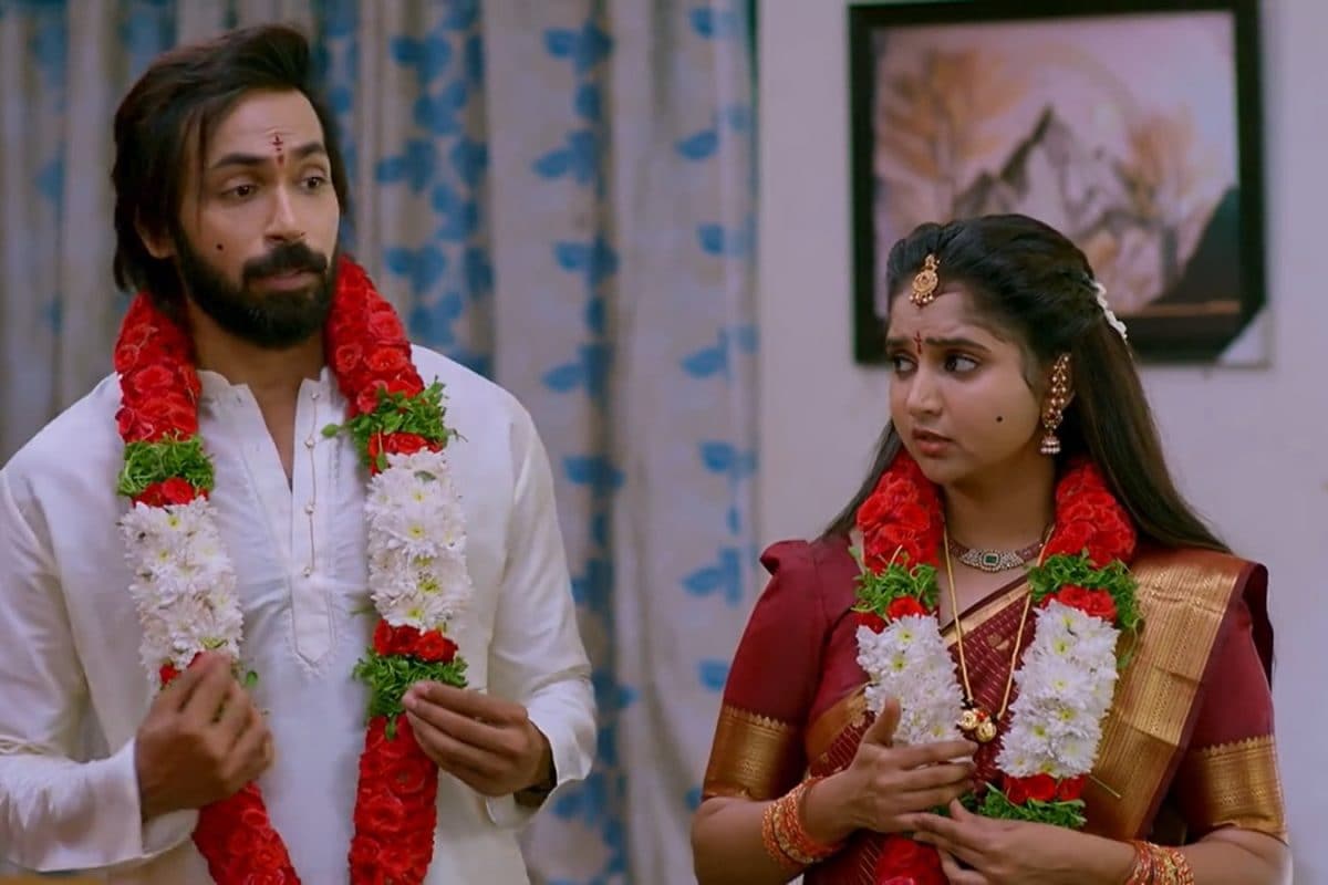 ‎Brahmamudi Serial Today May 9th Episode: ఏం సీరియల్ రా బాబు.. అసలు ఈ ఇందు ఆ రేఖకు భయపడటం ఏంటి.. నిన్న పెళ్లి ఈరోజు విడాకులు!