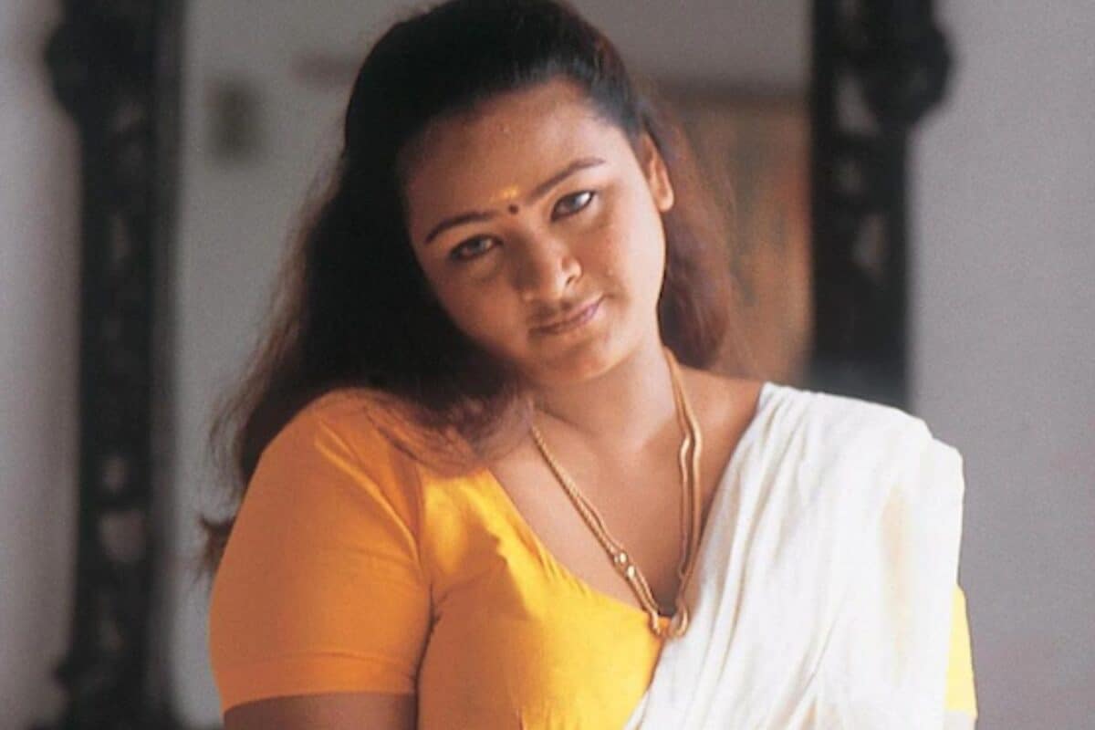 Shakeela: స్టార్ హీరోలకే చుక్కలు చూపించిన షకీలా జీవితంలో చీకటి కోణాలు.. దిమ్మతిరిగిపోయే రహస్యాలివి