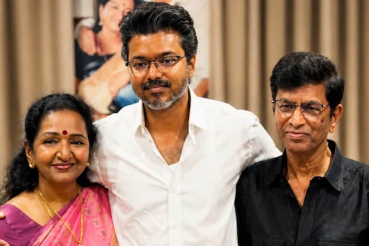 Vijay TVK: విజయ్ తన తల్లిదండ్రులపై కేసు పెట్టి కోర్టుకు లాగాడని మీకు తెలుసా? ఓరి బాబోయ్, దిమ్మతిరిగే డార్క్ సీక్రెట్స్