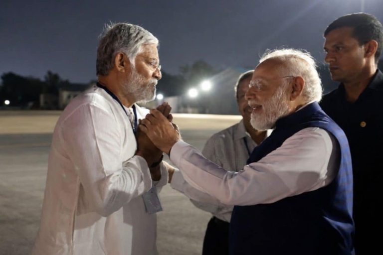 Tanikella Bharani: మోదీని కలిసి తనికెళ్ల భరణి.. రాముడు, కృష్ణుడు, ఆది శంకరుడు, వివేకానందుడు అంటూ పోస్ట్..!