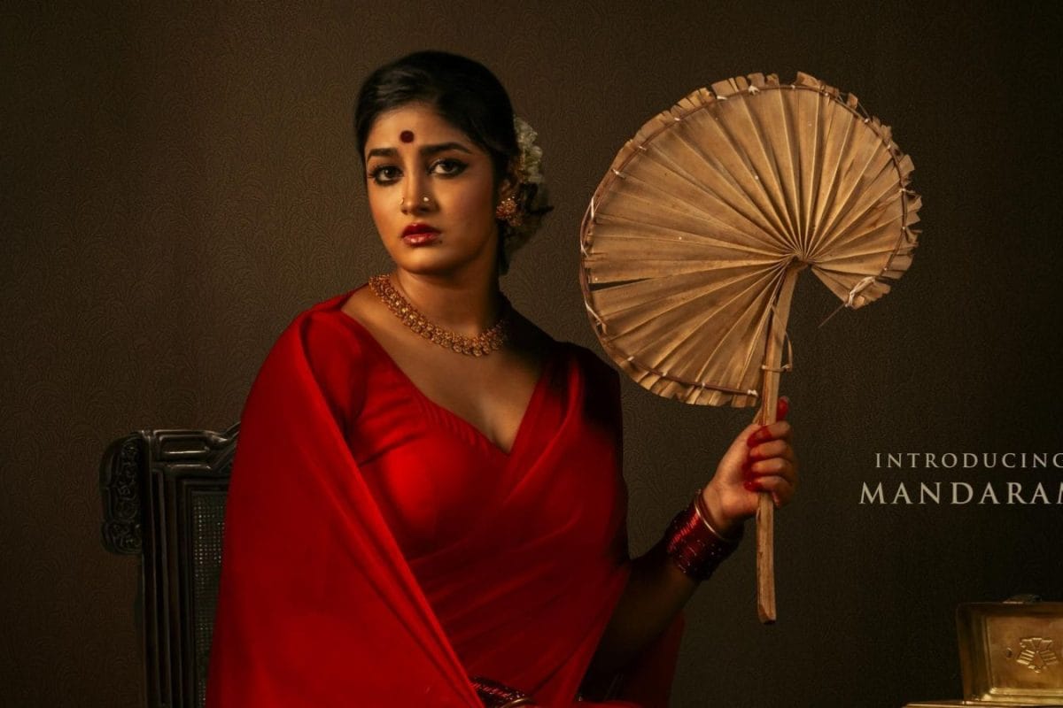 Bhogi Movie: వేరే లెవల్‌లో డింపుల్ హయతి ఫస్ట్ లుక్.. వామ్మో శర్వా అన్న ఈ సారి 'భోగి'తో దుమ్మురేపేలానే ఉన్నాడుగా..!