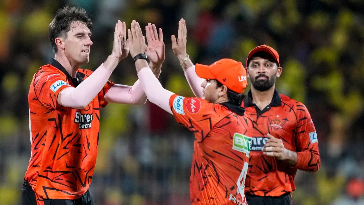IPL 2026: గెలిపించిన కమిన్స్, ఇషాన్.. ప్లే ఆఫ్స్‌కు SRH!
