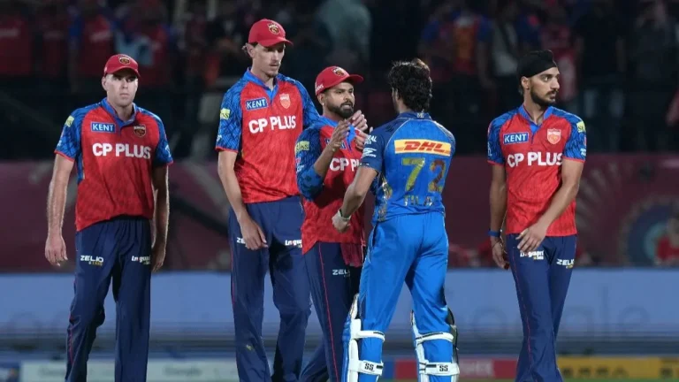 "సన్ స్క్రీన్ రాసుకున్నావా ? "-తిలక్ వర్మపై అర్ష్ దీప్ చీప్ కామెంట్స్..!